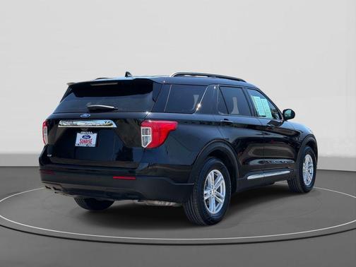 AGATE BLACK METALLIC 2023 Ford Explorer XLT