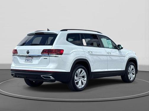 White 2021 Volkswagen Atlas 3.6L SE w/Technology