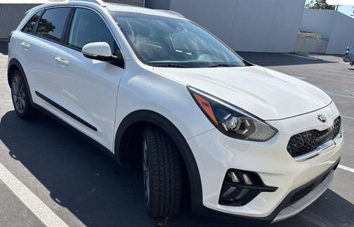 Snow White Pearl 2020 Kia Niro Touring