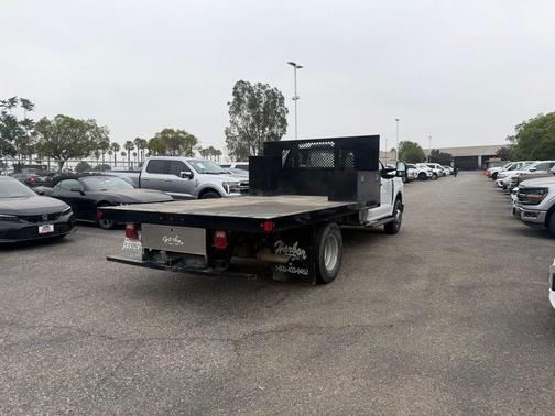 Oxford White 2024 Ford F-350 XL