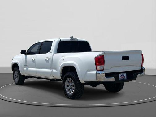 Super White 2016 Toyota Tacoma SR5