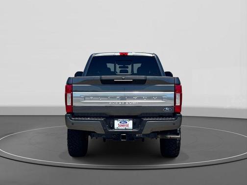 MAGNETIC 2020 Ford F-250 Platinum