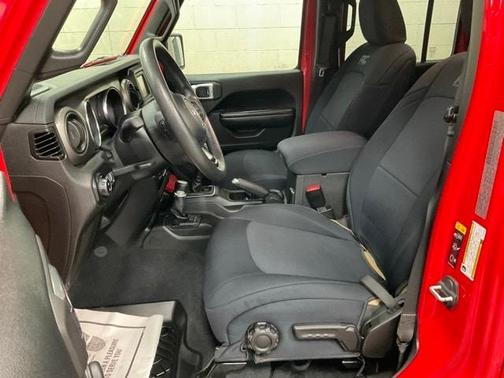 2020 Jeep Gladiator Sport