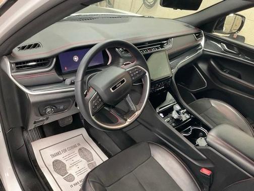 2022 Jeep Grand Cherokee Trailhawk