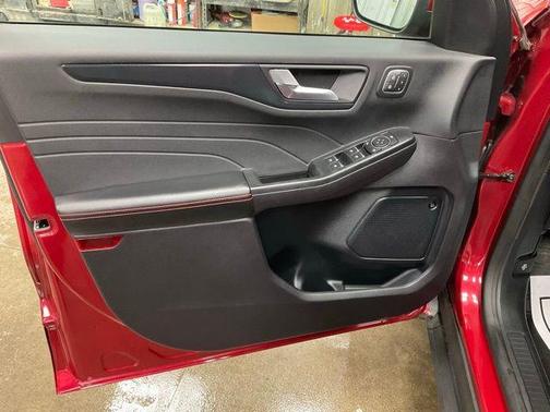 2023 Ford Escape ST-Line Elite