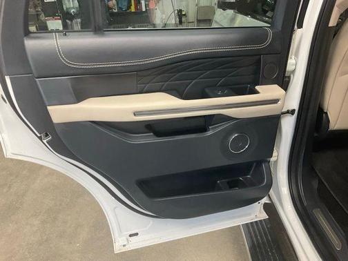 2022 Ford Expedition Platinum