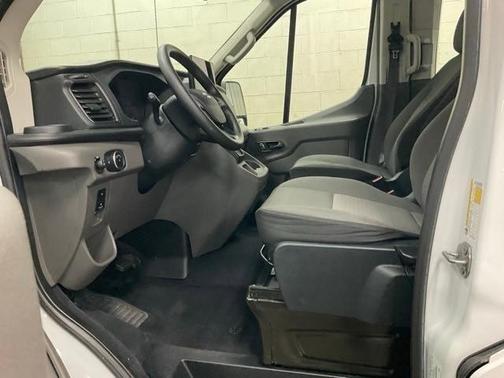 2022 Ford Transit-350 XLT