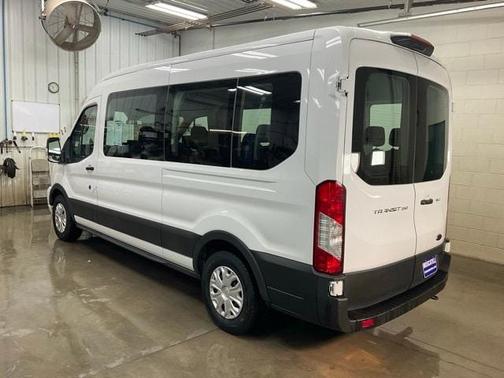 2022 Ford Transit-350 XLT