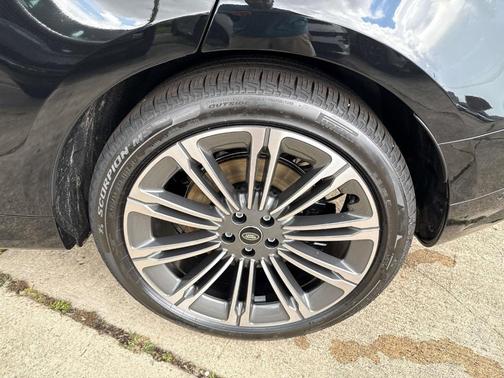 2025 Land Rover Range Rover Sport P530 Dynamic SE