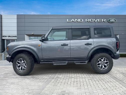 Carbonized Gray Metallic 2023 Ford Bronco Badlands