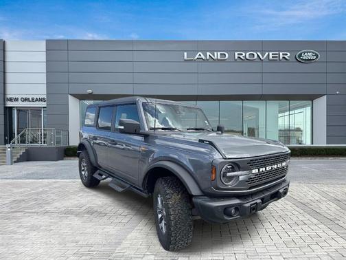 Carbonized Gray Metallic 2023 Ford Bronco Badlands