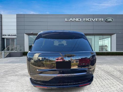 Santorini Black 2026 Land Rover Range Rover P530 SE