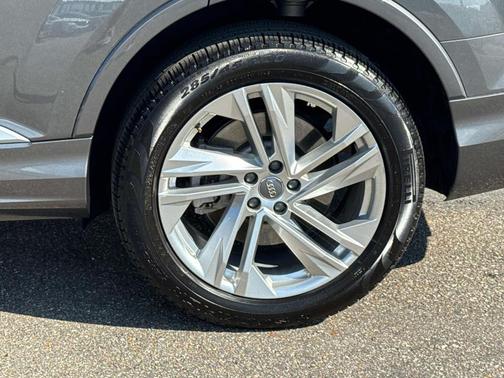 2020 Audi Q7 45 Premium Plus