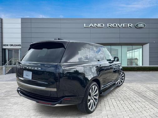 2025 Land Rover Range Rover P530 SE