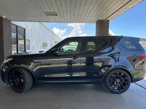 2024 Land Rover Discovery P300 S