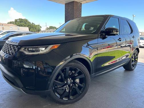 2024 Land Rover Discovery P300 S
