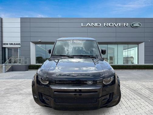 Santorini Black 2026 Land Rover Defender P400 X-Dynamic SE