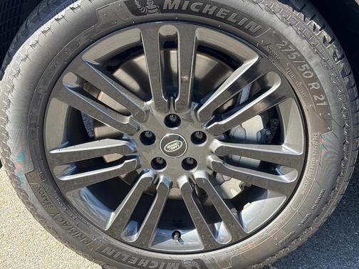 2024 Land Rover Range Rover P530 SE
