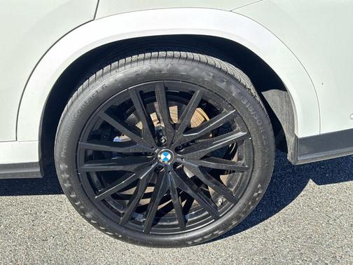 2022 BMW X6 xDrive40i