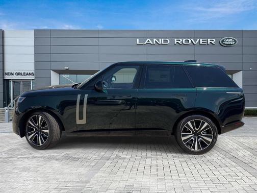 British Racing Green 2026 Land Rover Range Rover P400 SE