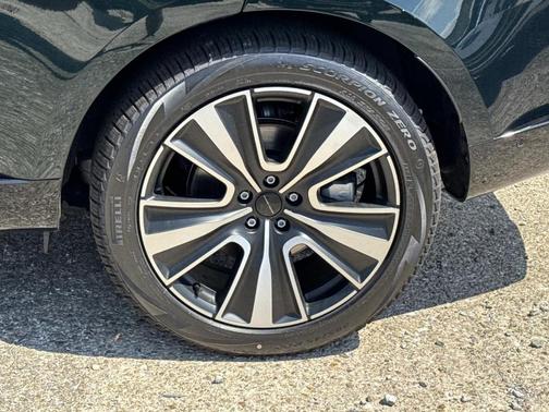 British Racing Green 2026 Land Rover Range Rover P400 SE