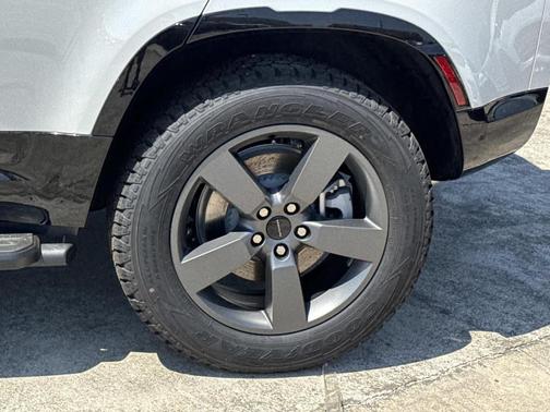 Borasco Grey 2026 Land Rover Defender P400 X-Dynamic SE