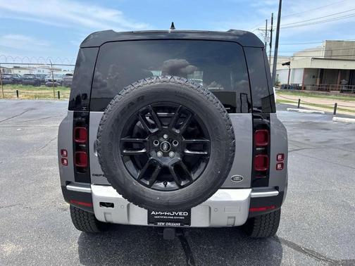 2023 Land Rover Defender 90 S