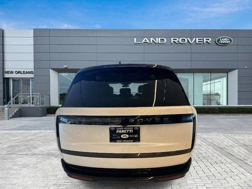 2025 Land Rover Range Rover P550e SE