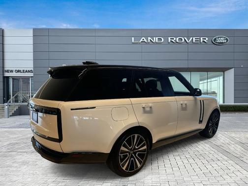 2025 Land Rover Range Rover P550e SE
