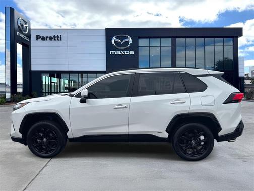 2022 Toyota RAV4 Hybrid SE