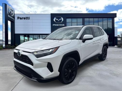 2022 Toyota RAV4 Hybrid SE