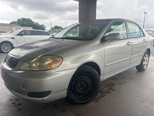 2005 Toyota Corolla LE