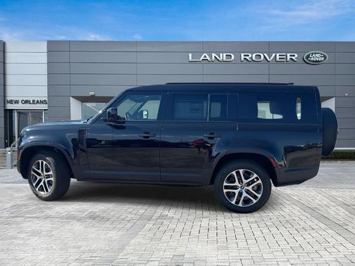 2025 Land Rover Defender P400