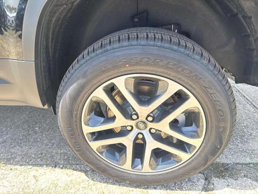 2025 Land Rover Defender P300