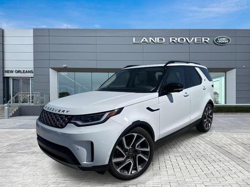 Fuji White 2025 Land Rover Discovery P300 S