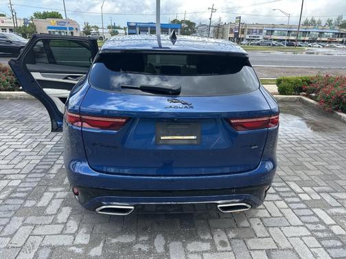 2023 Jaguar F-PACE R-Dynamic S