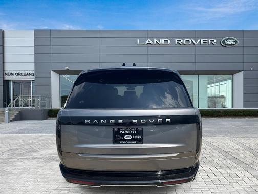 2025 Land Rover Range Rover P400 SE 7 Seat