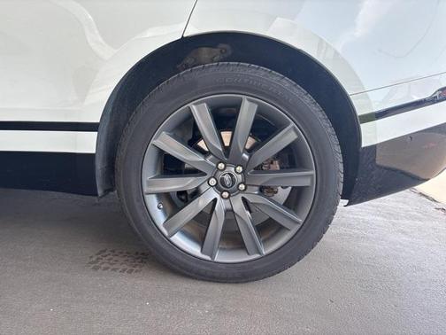 2019 Land Rover Range Rover Velar P250 SE R-Dynamic