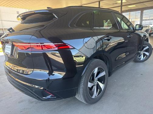 2024 Jaguar F-PACE P250 R-Dynamic S