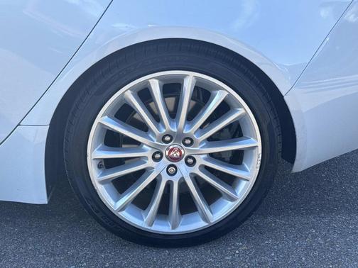 2018 Jaguar XE 35t Portfolio