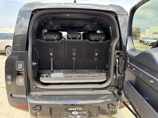 Santorini Black 2026 Land Rover Defender P400 X-Dynamic SE