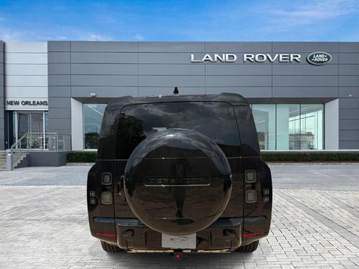 Santorini Black 2026 Land Rover Defender P400 X-Dynamic SE