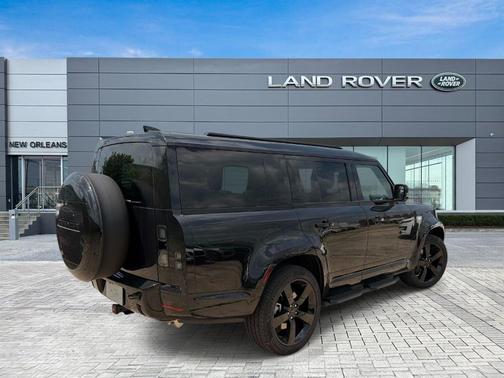 Santorini Black 2026 Land Rover Defender P400 X-Dynamic SE