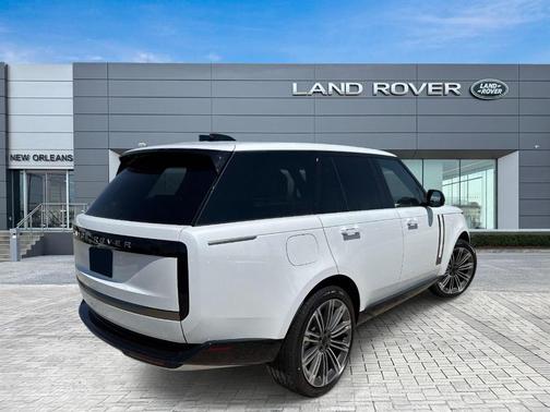 Ostuni Pearl White 2026 Land Rover Range Rover P400 SE