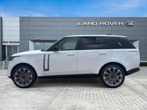 Ostuni Pearl White 2026 Land Rover Range Rover P400 SE