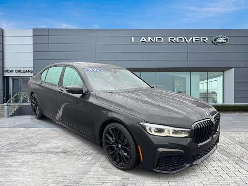 2022 BMW 740 i