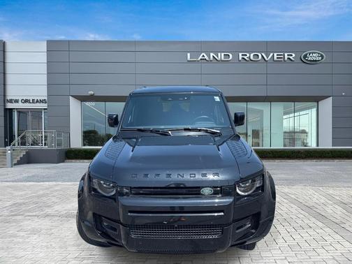 2024 Land Rover Defender P400 X-Dynamic SE
