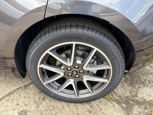 2026 Land Rover Range Rover Velar P250 Dynamic SE