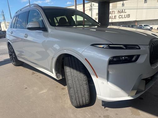 2023 BMW X7 xDrive40i