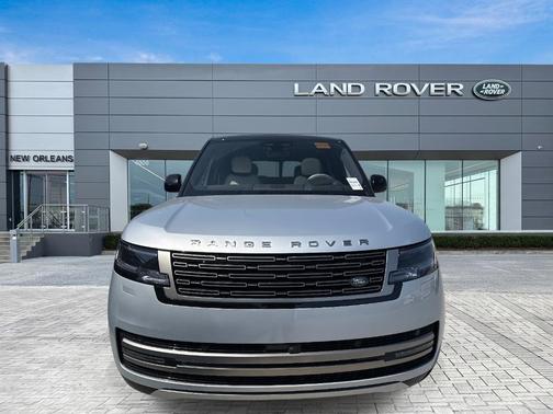 2025 Land Rover Range Rover P550e SE
